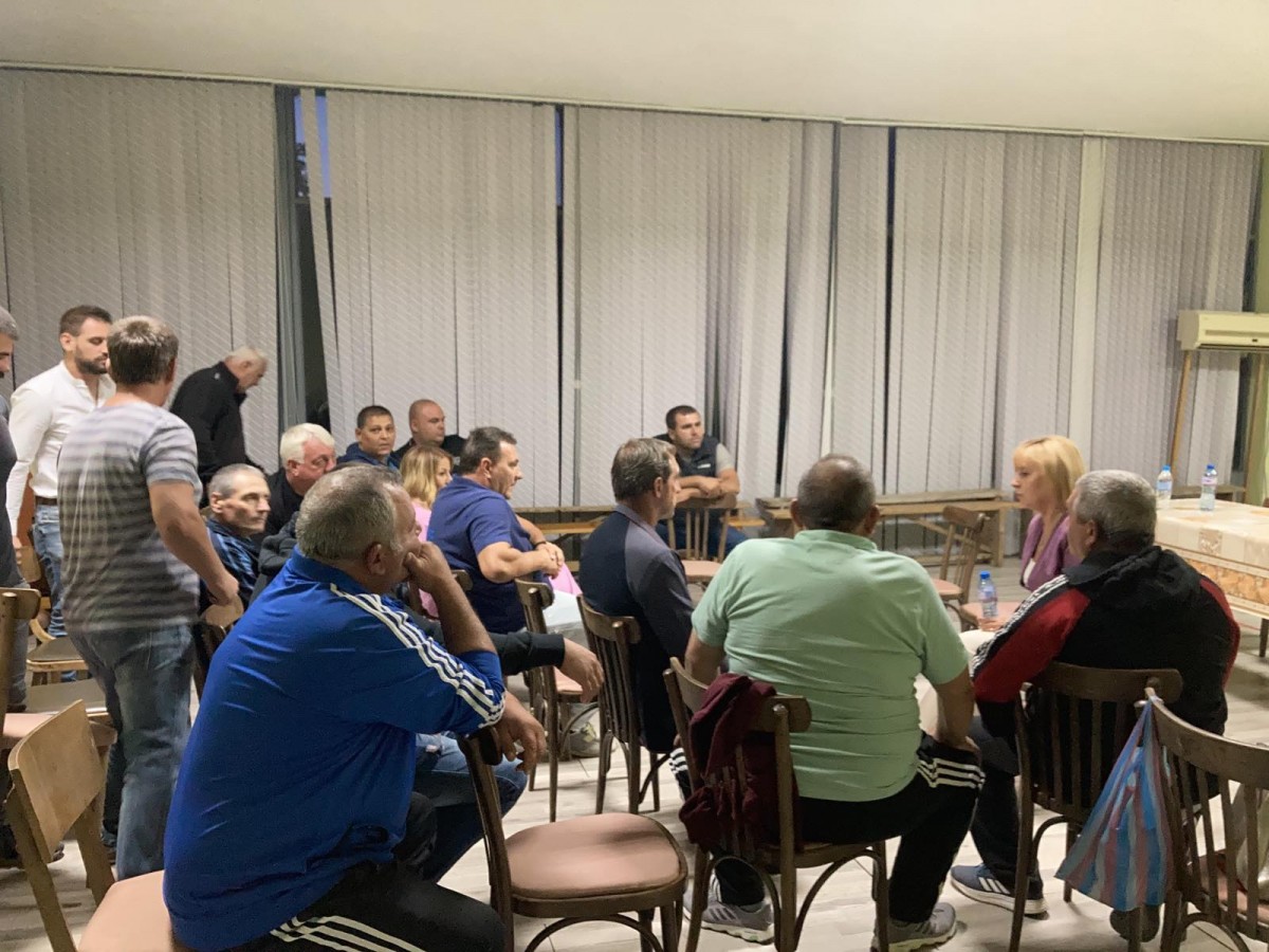 Мая Манолова призова земеделския министър да подпомогне картофопроизводителите